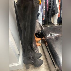 Ladies boots